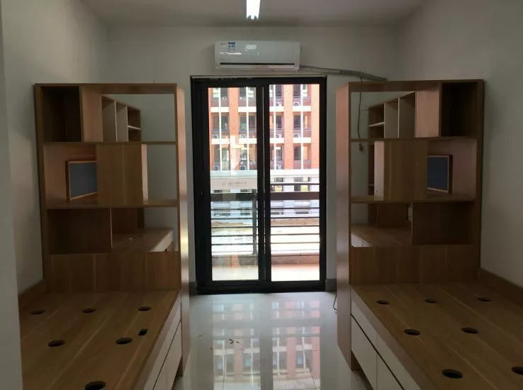 研究生宿舍 双人间(图片来自紫金港西区官网)现在大部分的学校都是4个