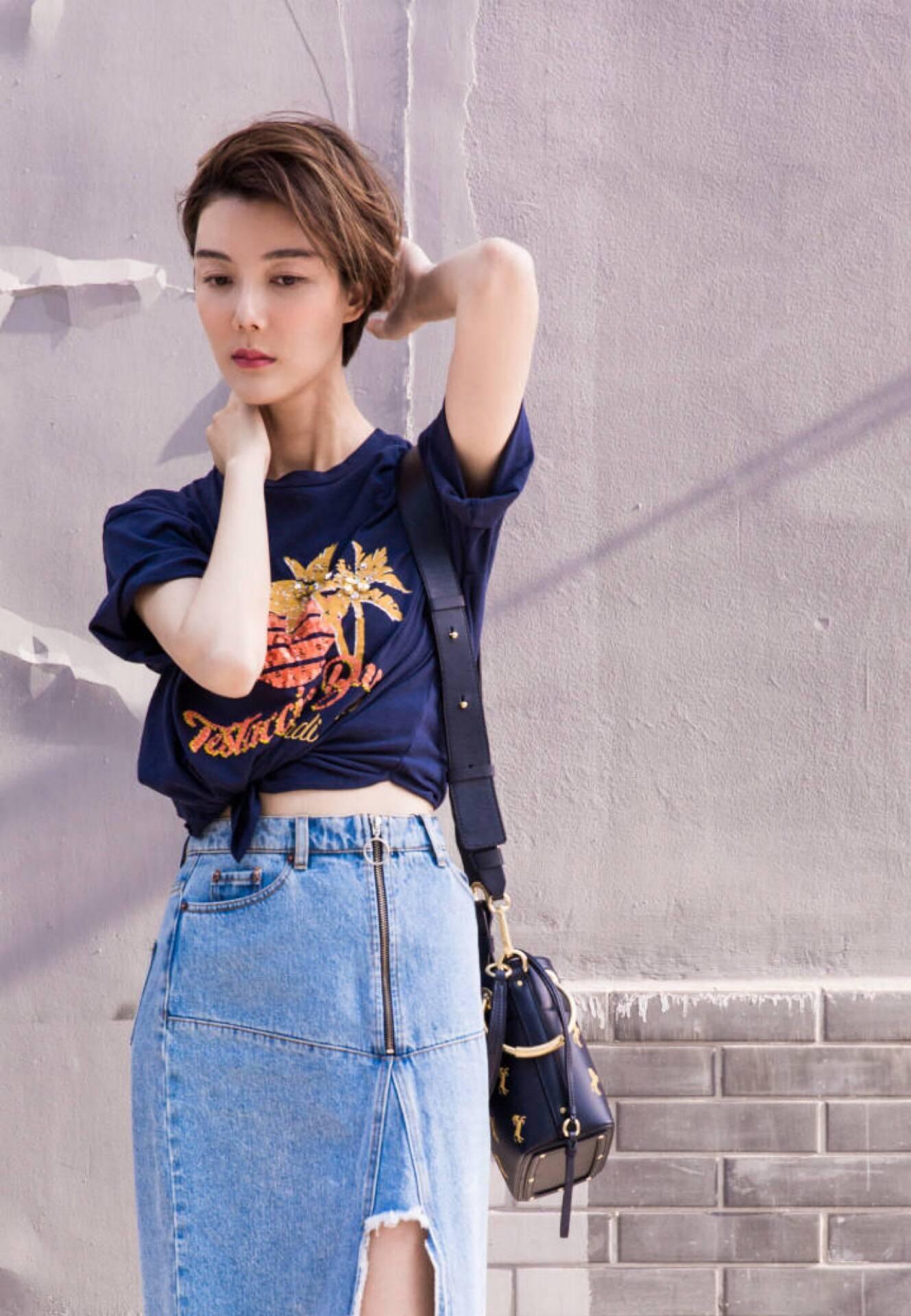 最美的穿搭来一波,服的就是你车晓,一点星架子都没有,够接地气