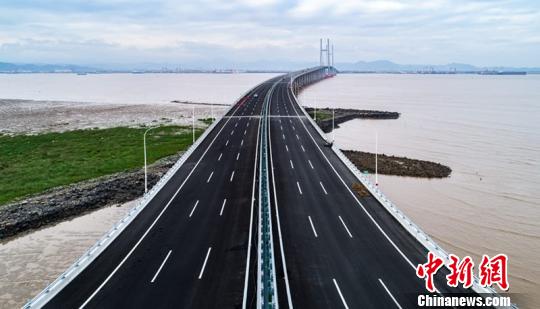 浙江沿海高速公路象山至乐清段正式通车