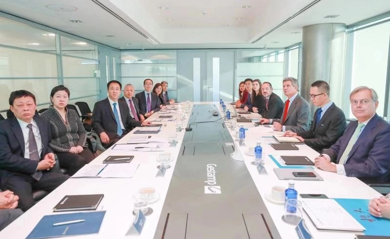 许家印赴欧考察零配件，升级造车朋友圈