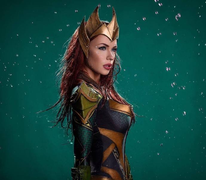 国外美女cos《正义联盟》海后湄拉 前凸后翘性感吸睛