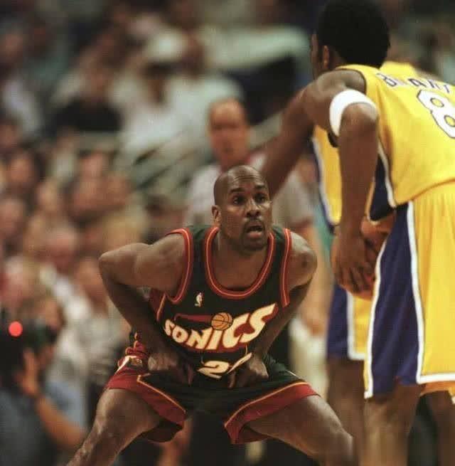 美媒评NBA历史最强防守阵容:现役无人入围,网