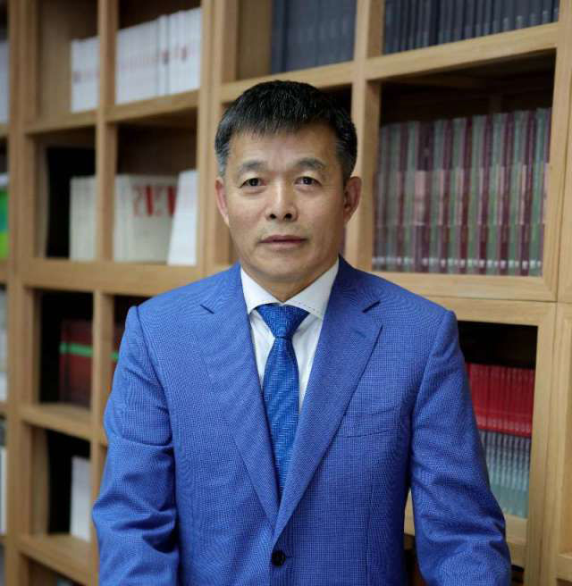 清华大学经济管理学院freeman经济学讲席教授