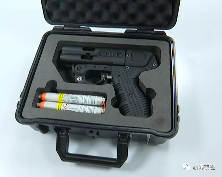 高速催泪发射器是针对民警日常勤务研发配备的一种非致命性警用装置