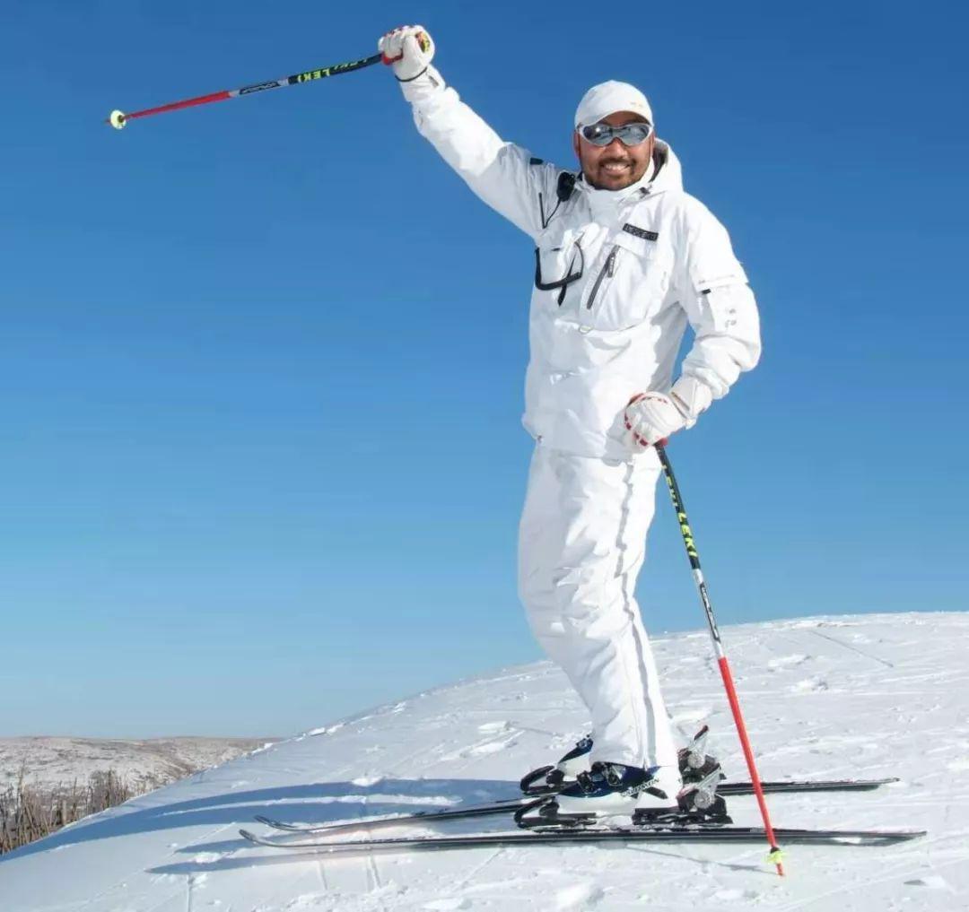 万龙滑雪场老板图片