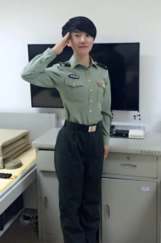 姓名:宋雨桐籍贯:甘肃庆阳单位:63818部队马上就要脱下这身军装,难过