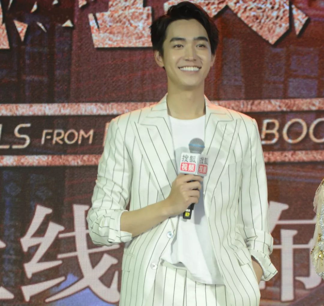 《炮灰攻略》今晚搜狐上线,首部快穿剧会带来哪些惊喜?