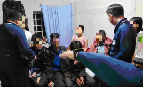 台当局“侨民署”26日在嘉义等地查获脱团的越南人士。(图:台湾《中时电子报》/陈鸿伟 翻摄)