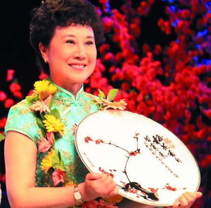 聚焦紫金文化艺术节滑稽戏演员顾芗来宁奉献一道艺术硬菜小品我家四十