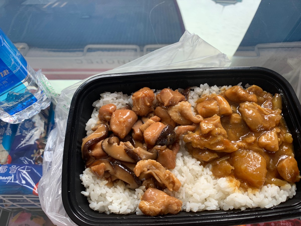 对标711连锁北京加油站开卖快餐盒饭