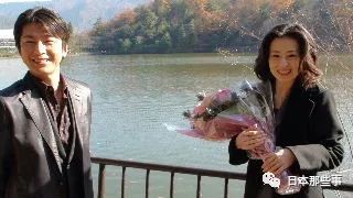 2011年7月27日,两人办理了结婚手续。