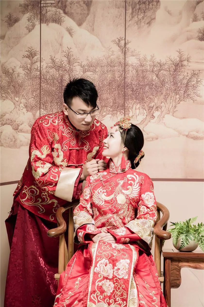 章小军的结婚照片图片