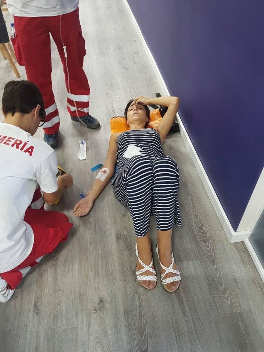 大中午开赛女记者晕倒,西足协威胁收回西甲主办权