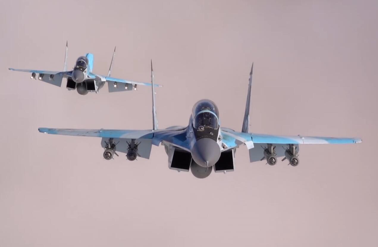 资料图：俄军测试新型米格-35战斗机