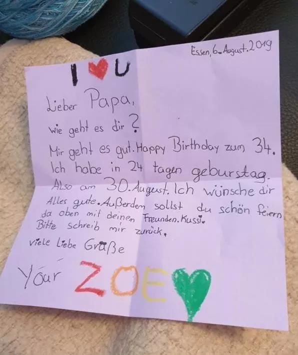 从那以后,她每年都会在爸爸生日那天写一封信,拴在气球上任它飞远