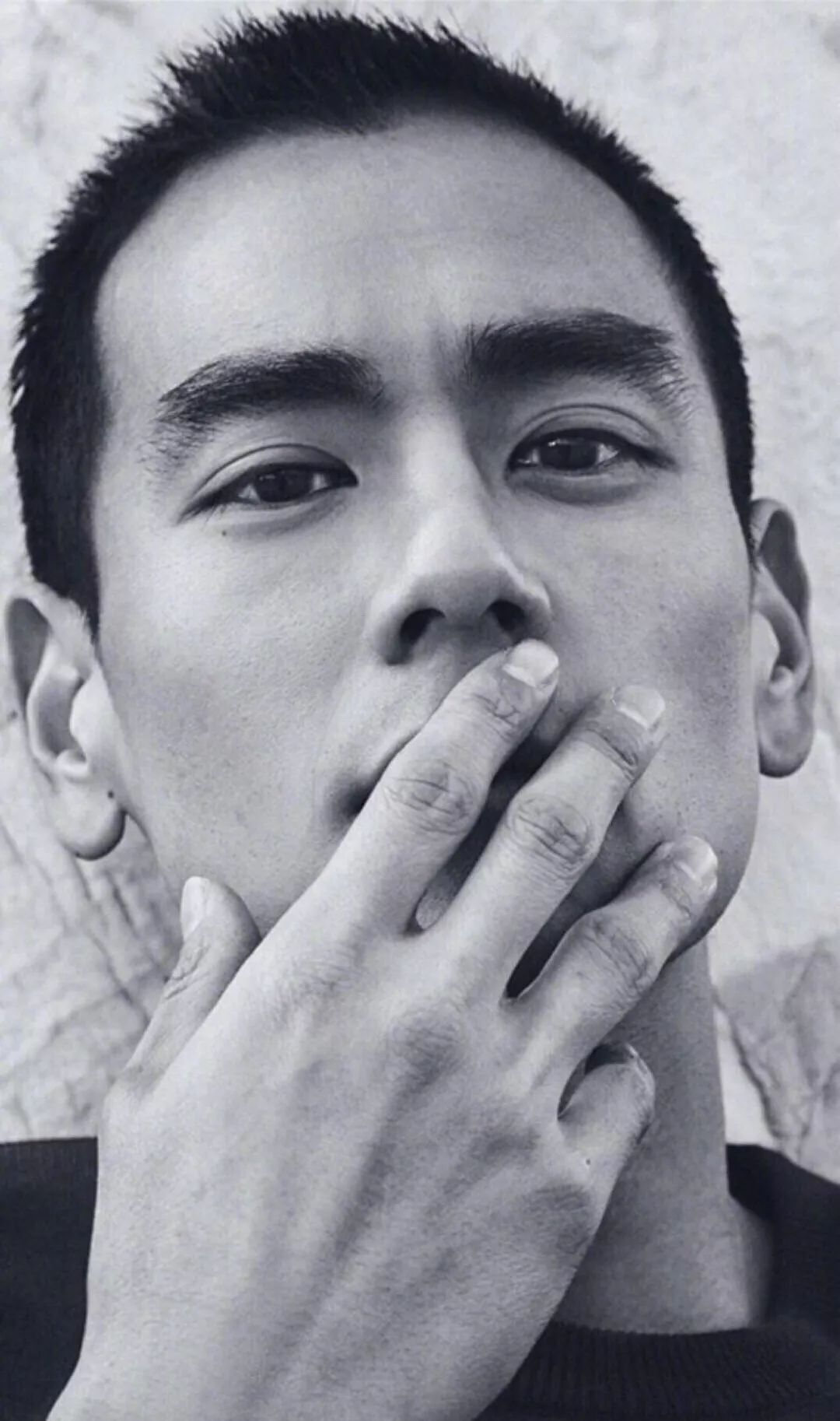 硬汉彭于晏简直是为寸头而生,荷尔蒙炸裂!