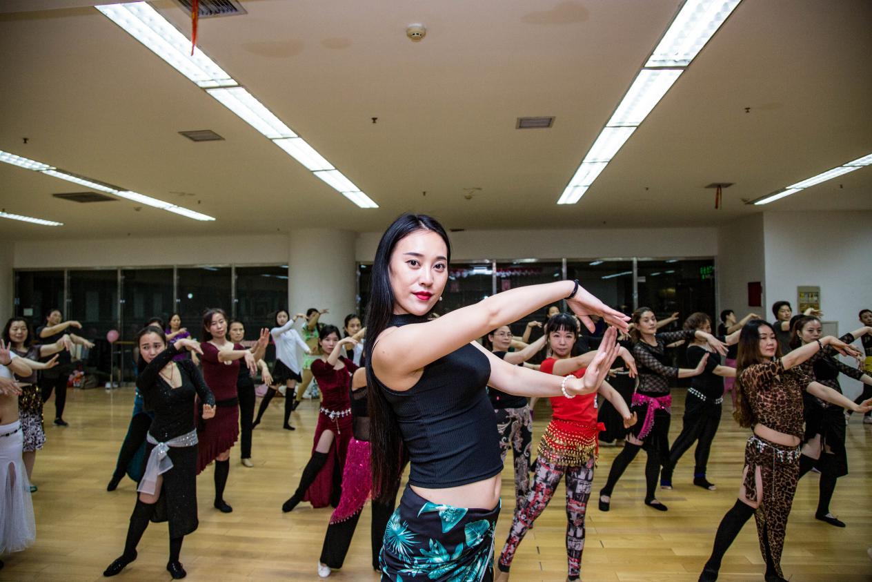 郑州我爱运动携手中国肚皮舞女王肖雪雯 掀起2018年度市场活动推广