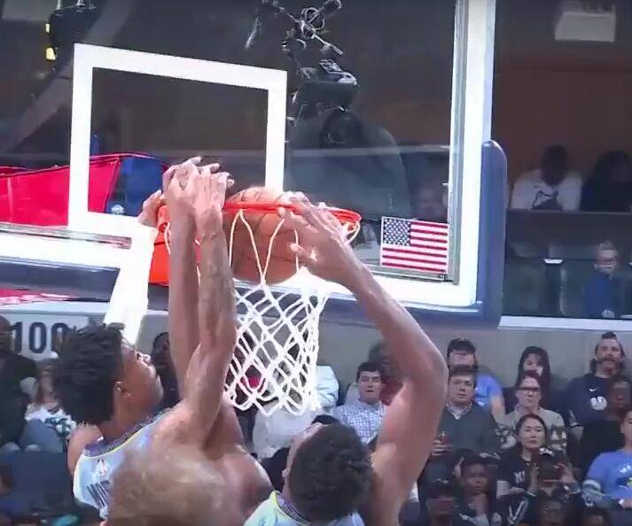 今日趣图:空心打板换着玩