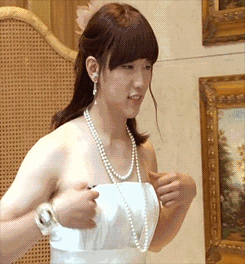 贫乳像男人巨乳显胖10斤杨幂知道后都要缩几寸