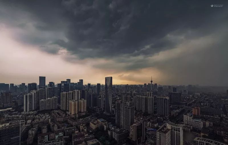 突如其来成都有些地方刚刚冰雹狂风暴雨
