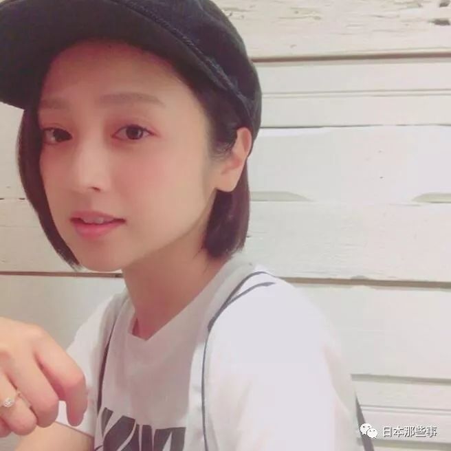 被称万年童颜的安达佑实 老了之后竟然是长这样