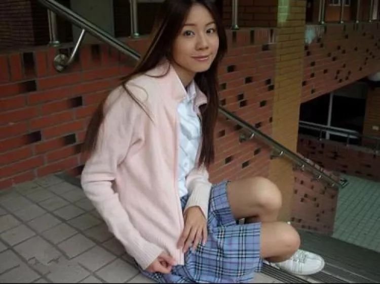 还记得《终极一班》里的黄安琪吗?她现在长这样啦!