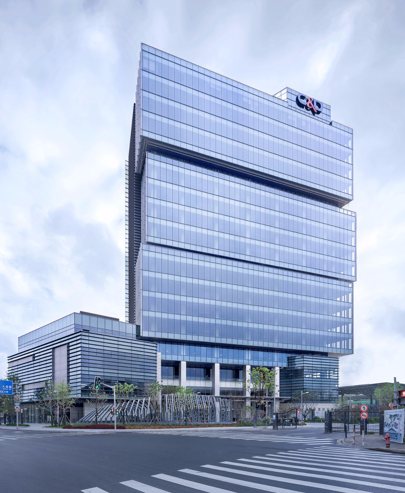 突破与平衡之码头新空间上海建发大厦gad