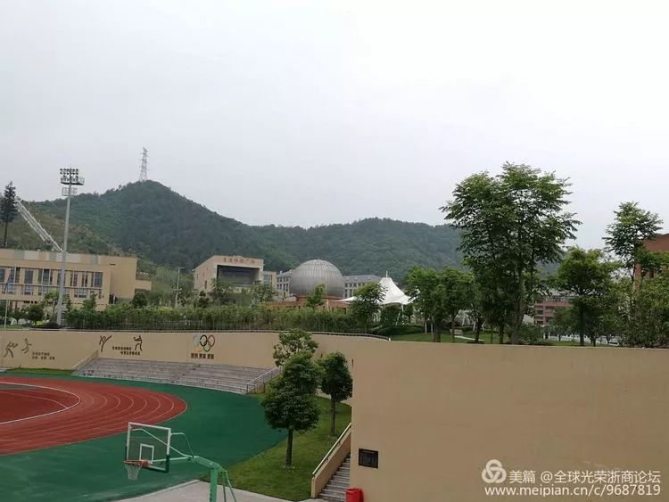 射击,橄榄球……都是海亮教育的体育特色.