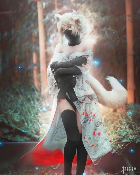 女装大佬cos崩坏3真炎幸魂腿长腰细性感妩媚