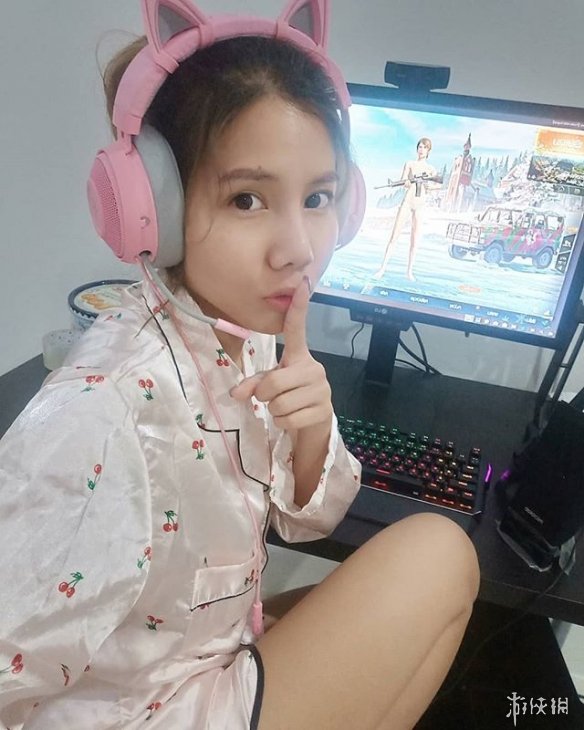 最会卖肉的泰国美女dj身前一对人间胸器美味无比