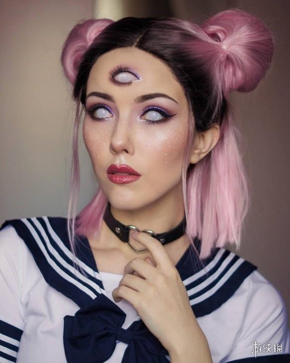 比原版更性感!国外超火“Cosplay女王”海伦斯蒂夫勒_八卦趣闻_新浪游戏_新浪网