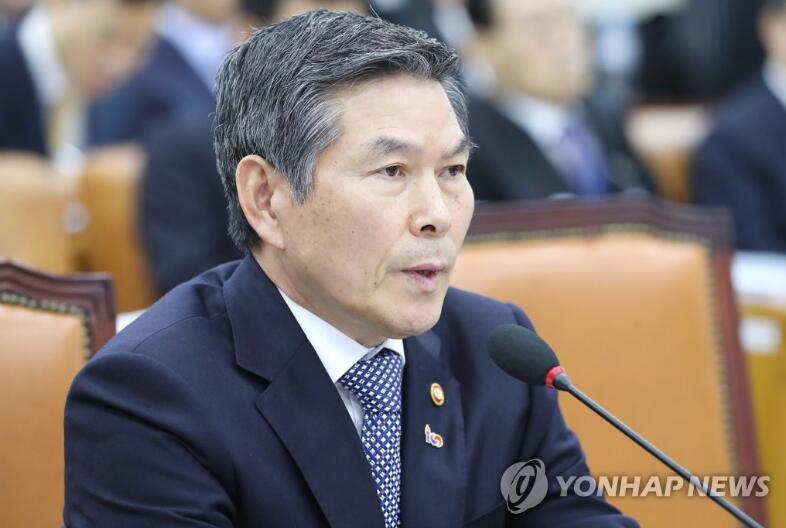 (资料图 韩国国防部长官郑景斗 图片来源:韩联社)
