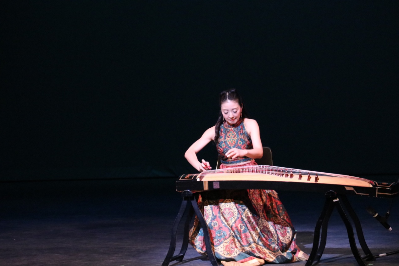 南京话"报菜名",古筝奏出茉莉芬芳……美国罗利中国艺术节谢幕