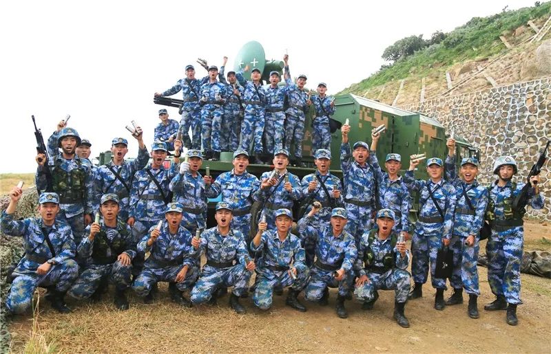 震撼!南海舰队航空兵某防空旅开展实弹对抗演练