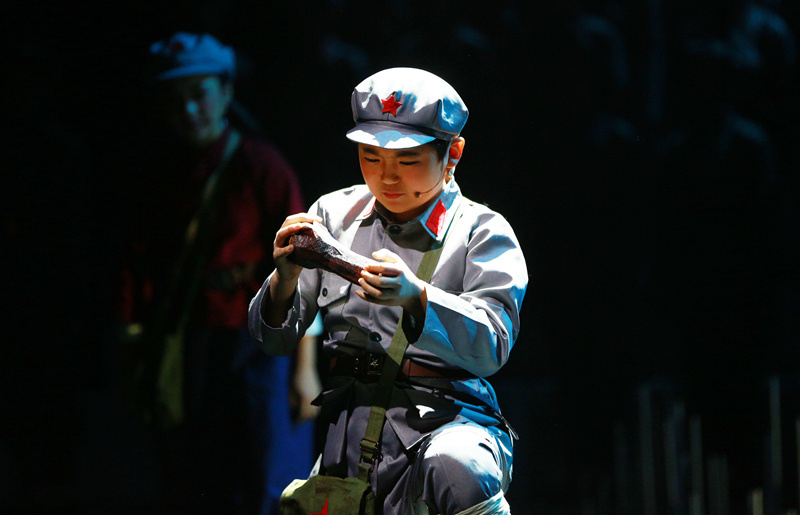 组图:儿童剧《小红军》亮相中国儿童艺术剧院