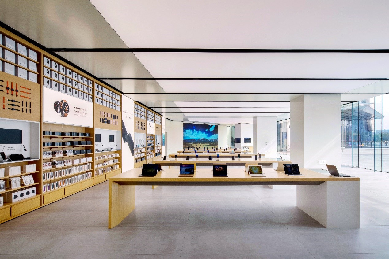 上海首家华为智能生活馆试营业打造全新购物体验