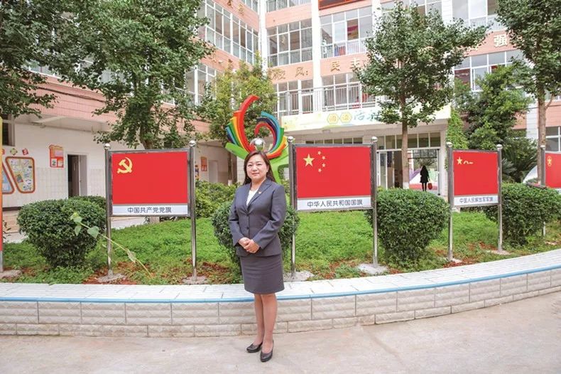 东华二小办学30年成果展演 直播进入倒计时