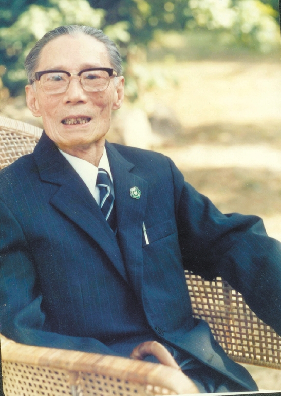 今天40年人生短暂而伟大这位音乐家谱写的大合唱激励更多人走向抗日