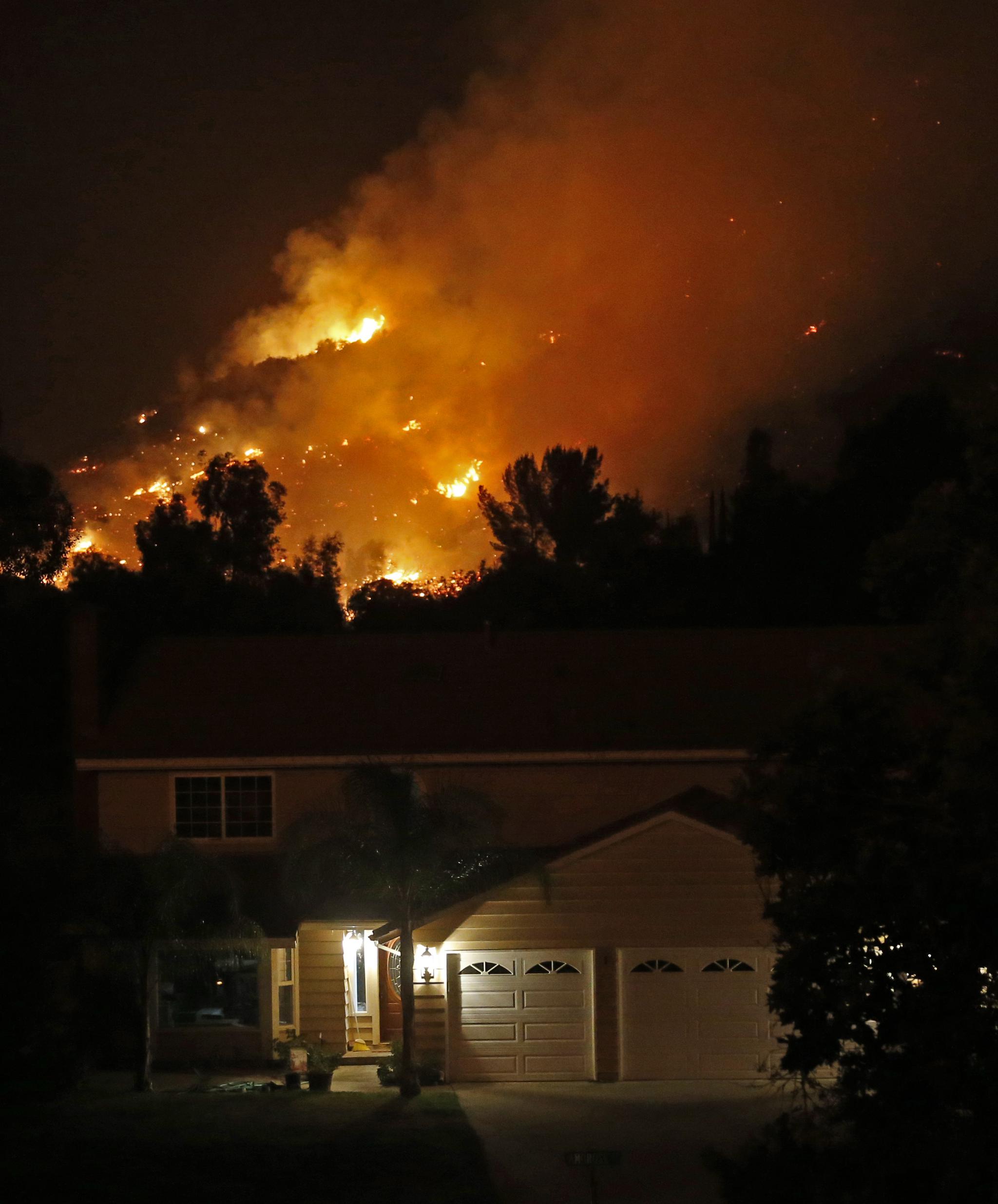 美国加州山火肆虐