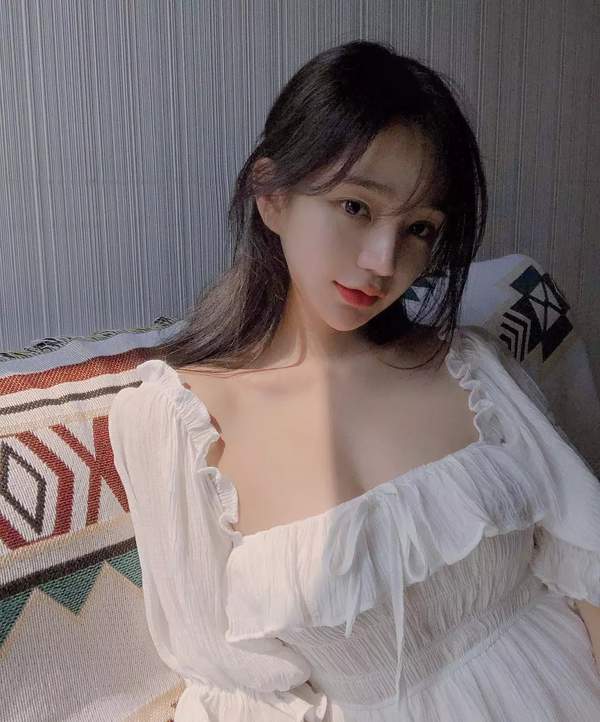 韩国模特金度妍新福利美照 小姐姐身穿吊带裙气质非凡_八卦趣闻_新浪