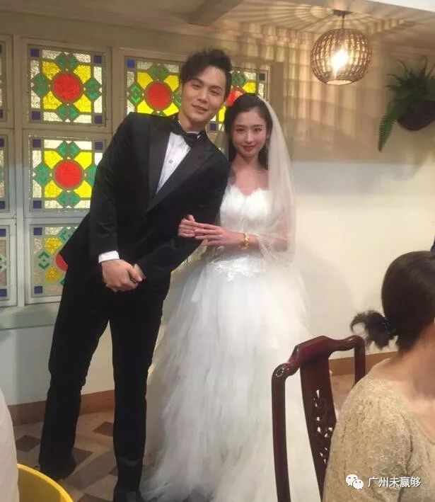 从八岁进入剧组至今,康天庥这角色已经演了17年,李俊毅也从一位小学生