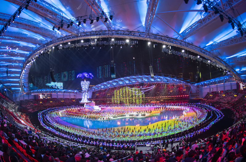 军运会开幕式闪耀武汉 中国代表团入场全场欢呼|组图