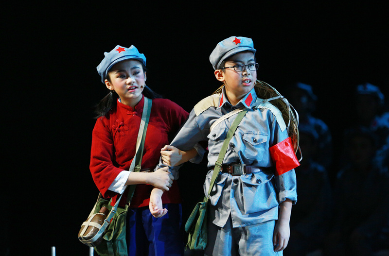 组图:儿童剧《小红军》亮相中国儿童艺术剧院