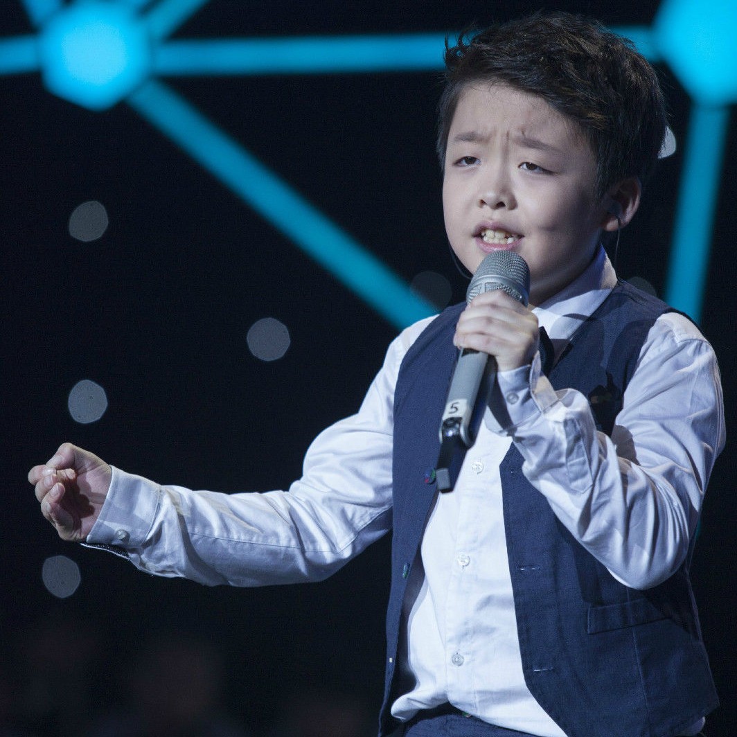 最近在美国爆红的中国小孩!一首《you raise me up》惊呆了所有人