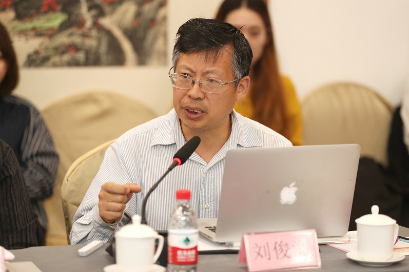 刘俊海党的十八届四中全会决定要求,"完善检察机关行使监督权的法律