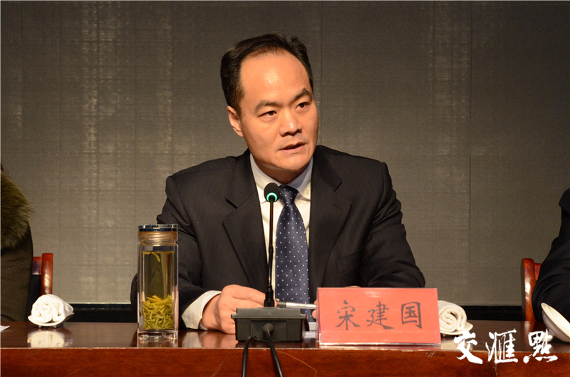 淮安区委常委,纪委书记宋建国在观看完警示教育片后,淮安区委常委