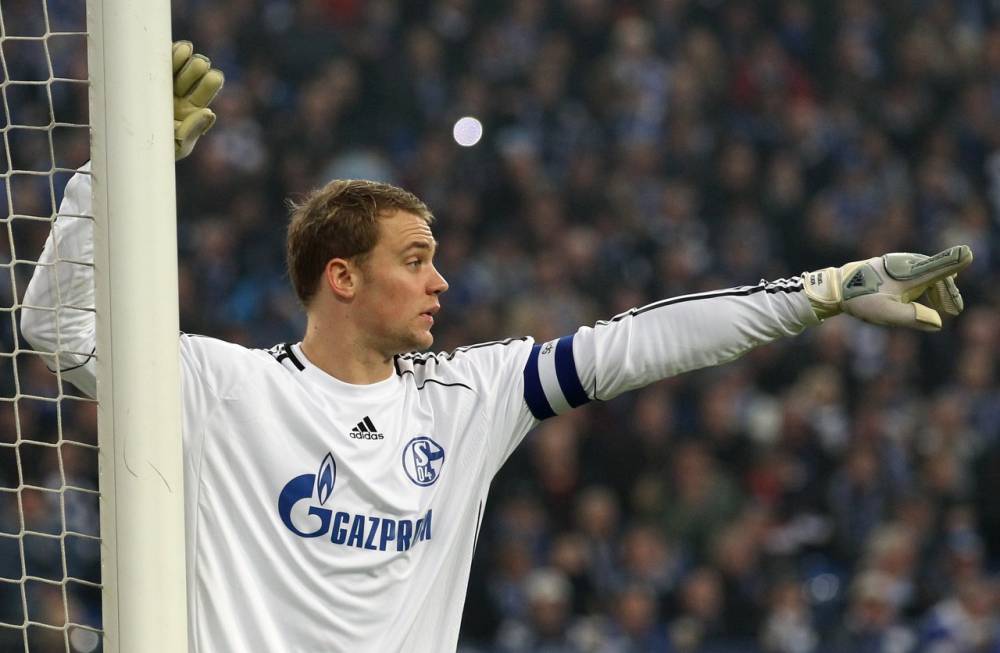 诺伊尔在沙尔克时期当任队长 诺伊尔拜仁时期