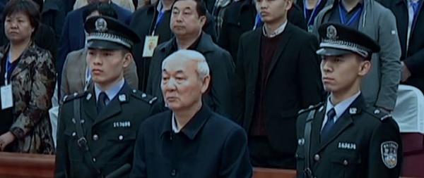 张中生受贿10亿被判死刑:当副职时正职拿他没办法 (视频截图)3月28日,山西省临汾市中级人民法院对张中生判处死刑,剥夺政治权利终身,并处没收个人全部财产。