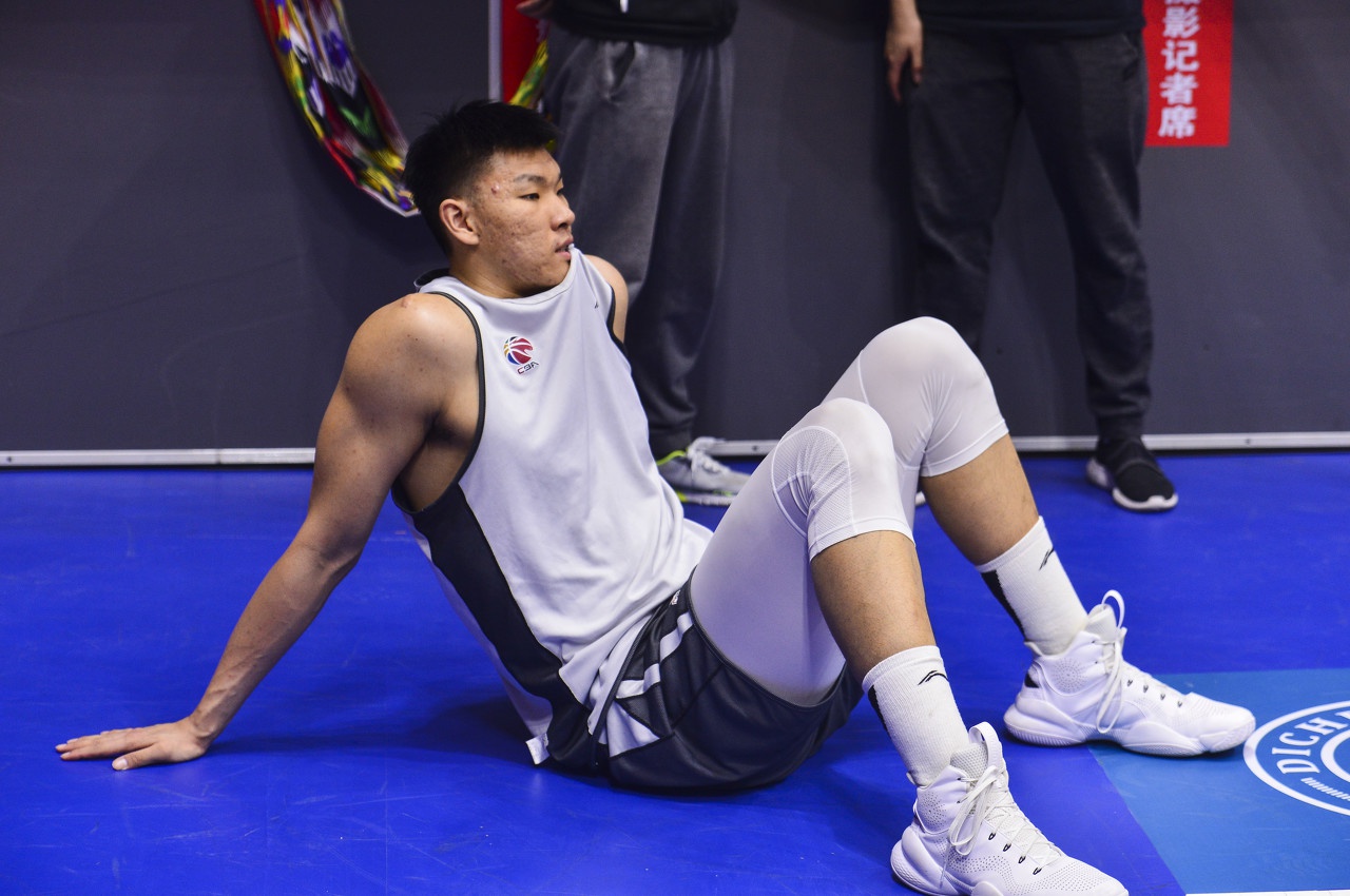 范子铭&唐才育联手20中16砍43 10 0失误