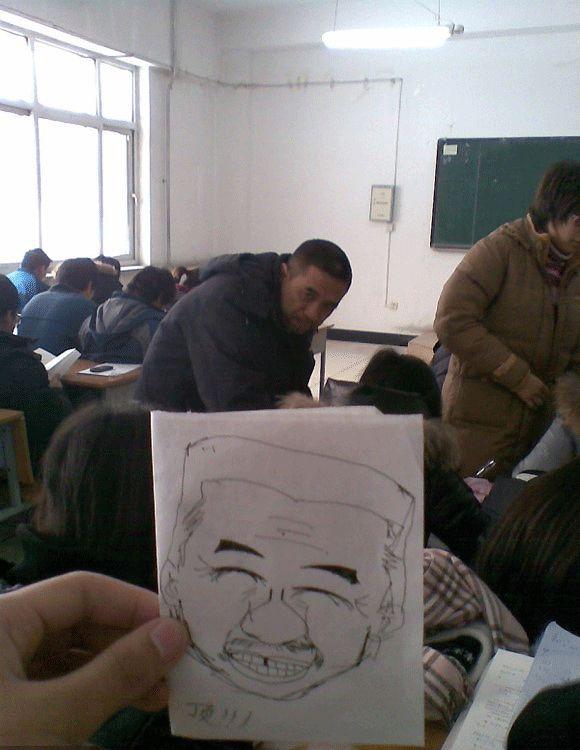 这位吃饭舔盘子的"锅炉工",为何被称为大神级"扫地僧"